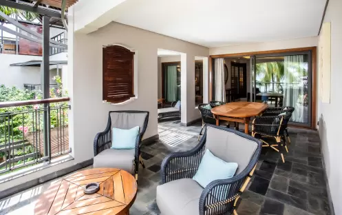 Royal Palm Hires 7369